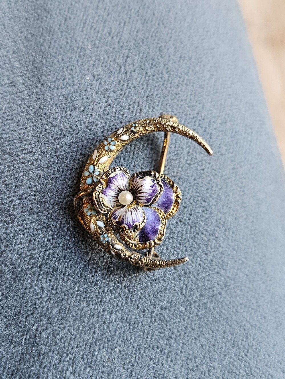 Rare Art Nouveau Crescent Pansy Enamel Brooch Pin
